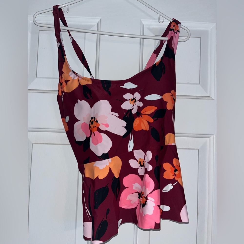 NWT Mynah Peplum Floral Swim Top - Size 16W